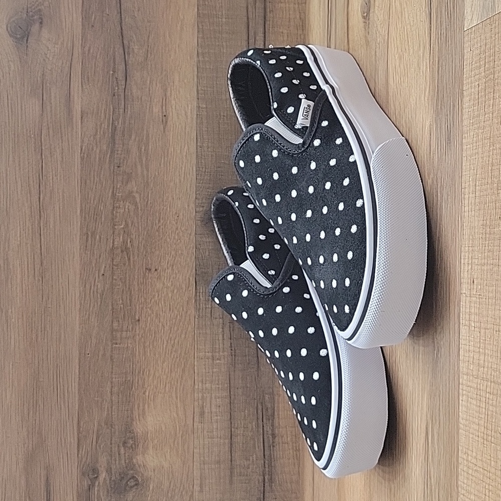 Van's classic slip on Brand new in the box platform authentic.
